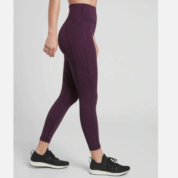 Athleta Ultimate Stash Pocket Textured 7/8 Tight - Picture 3 of 11